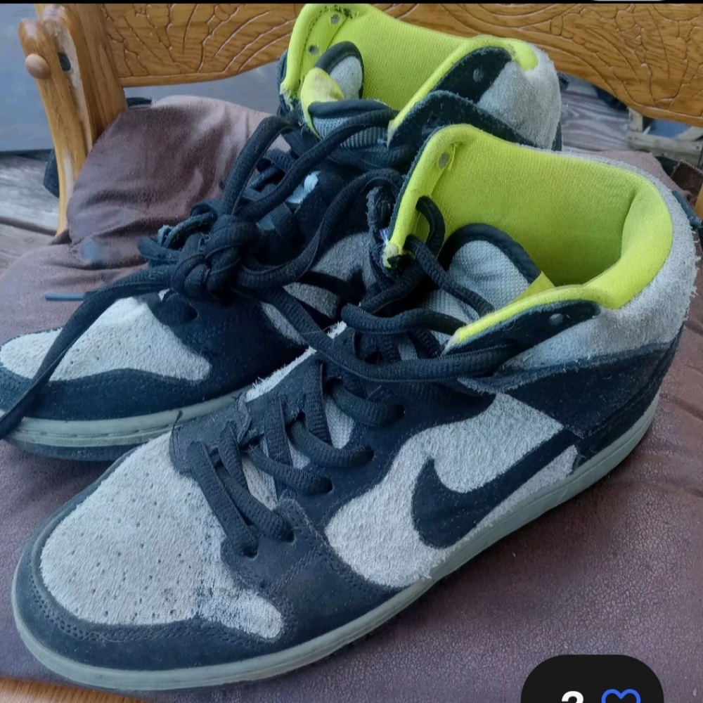 2013 Nike Dunk High SB Black,Green & Gray. Suede neon volt size 9.5